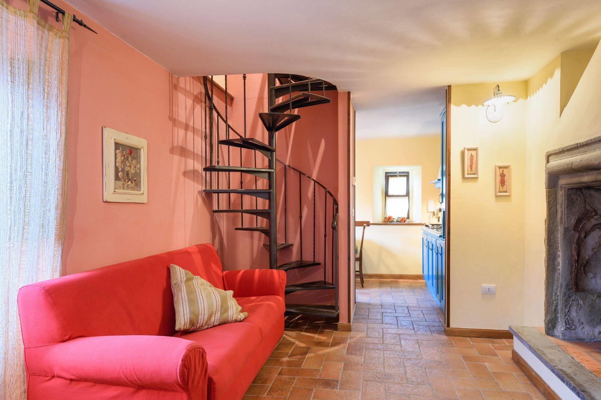 Borgo Dei Corsi Holiday House Reggiolo Exterior foto