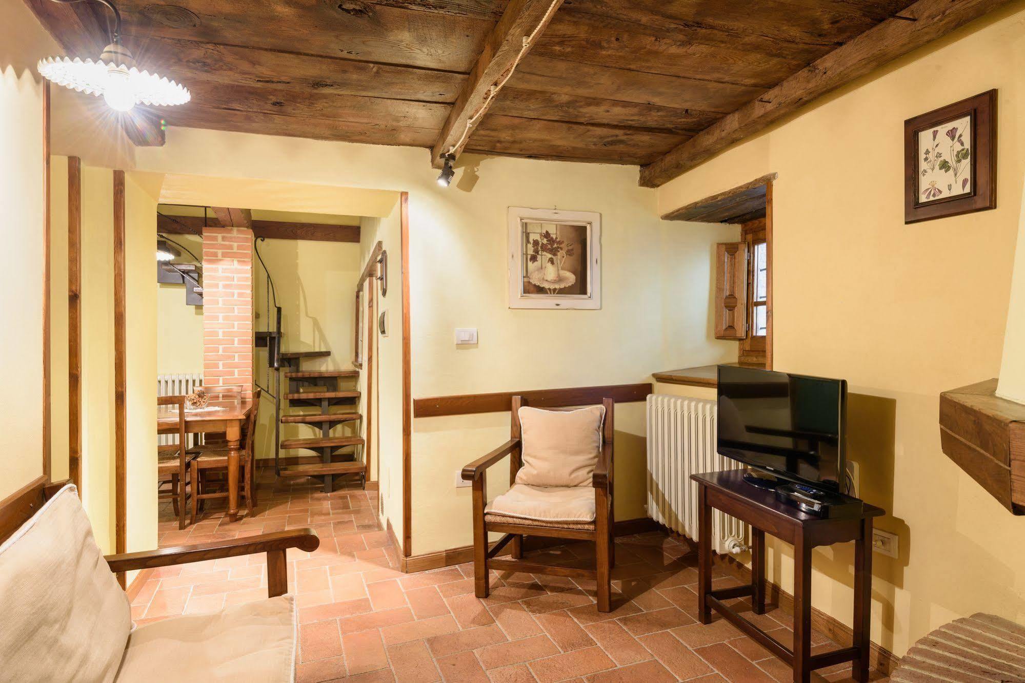 Borgo Dei Corsi Holiday House Reggiolo Exterior foto